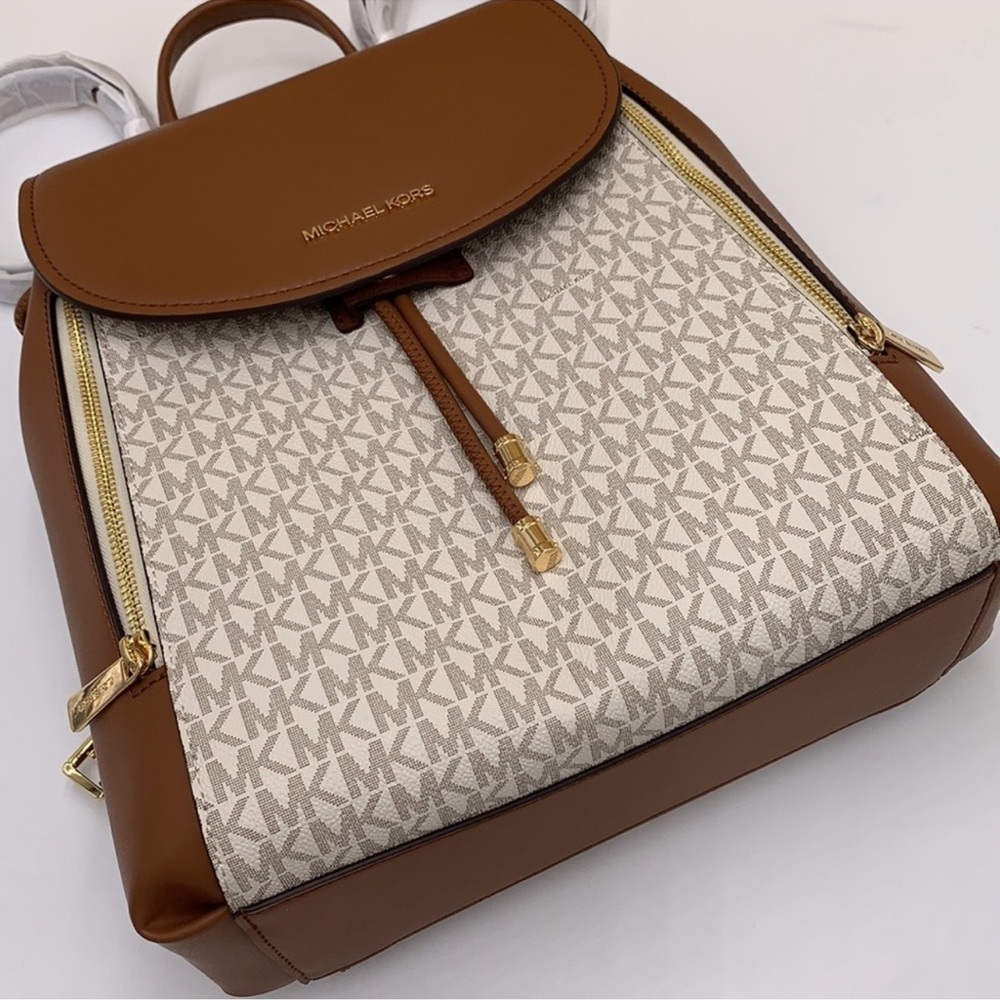 Michael Kors Phoebe 35F2G8PB2B Flap Drawstring Backpack 
Vanilla Signature 

NWT - Picture 9 of 16